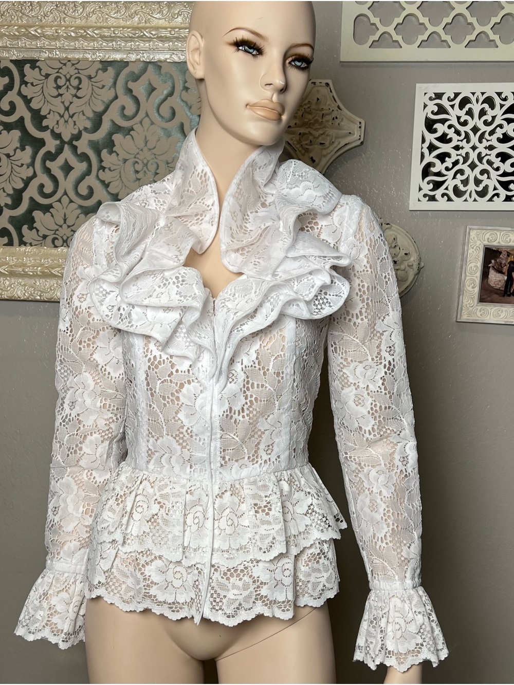 White Lace Ruffle Front Women's Top 100% silk - Picture 6 of 12